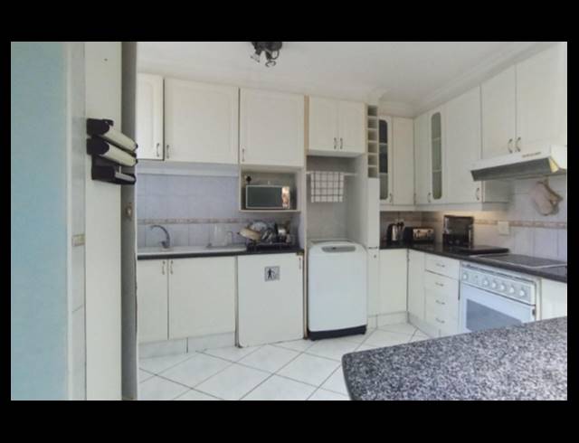 3 BEDROOM FLAT FOR SALE IN ARCADIA